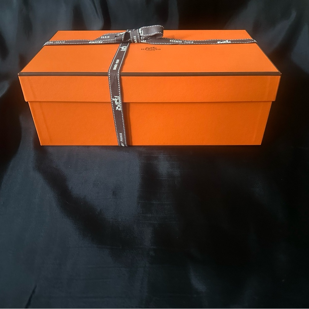 Hermes Box 11 x 6 1/2 x 4